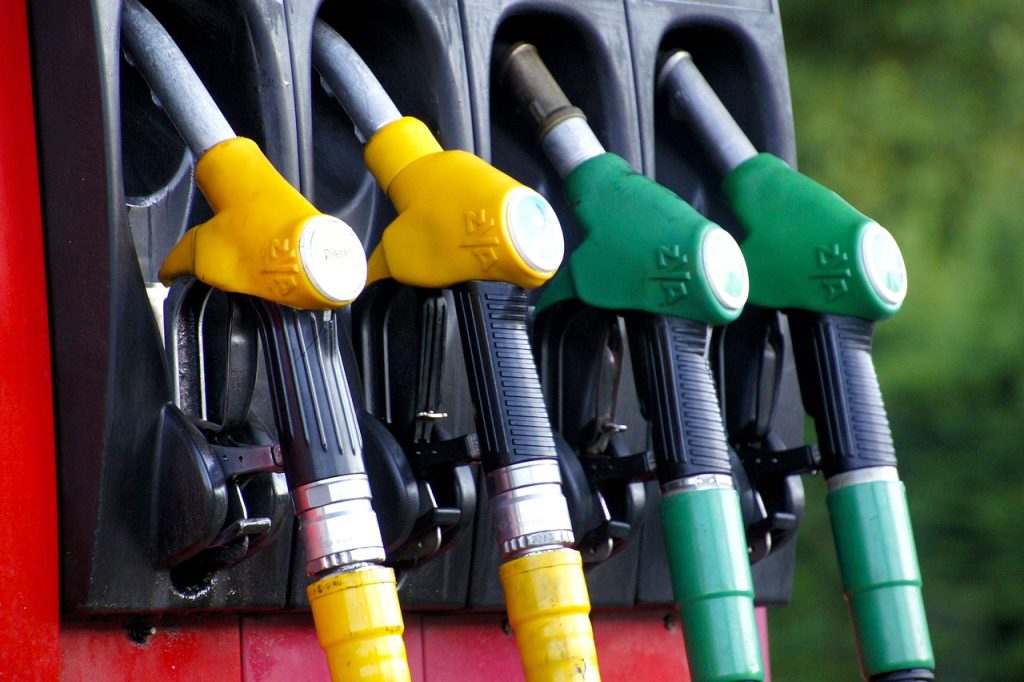 Petrol should sell for N750 per litre – World Bank