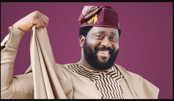 Desmond Elliot Gives back, offers Health Insurance scheme to constituents