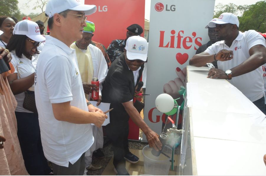 WALKING THE TALK! LG donates solar-powered borehole to Abuja community