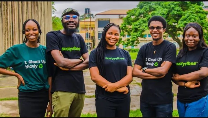 EARTH DAY! SustyVibes walks the talk, cleans Lagos