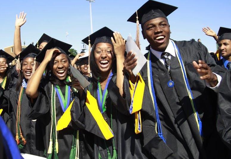 400 Undergraduates Receive Bursary Award in Rivers State