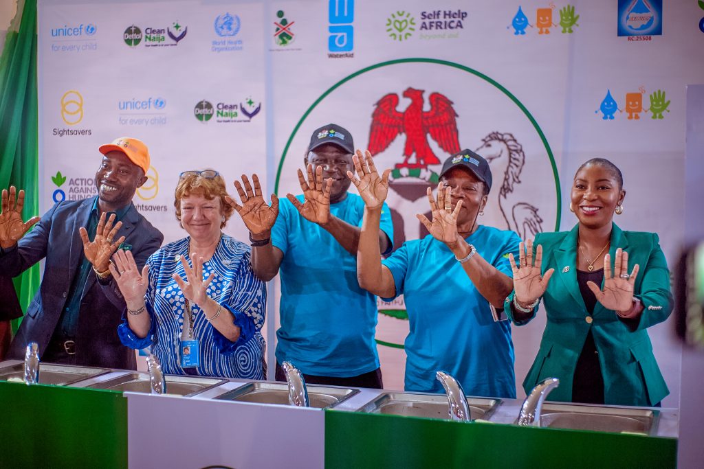 L – R: Representative of the World Health Organization (WHO), Dr. Edwin Isotu Edeh; Chief WASH Nigeria at UNICEF, Dr. Jane Bevan; Permanent Secretary of the Federal Ministry of Water Resources and Sanitation, Mr Richard Pheelangwah representing the Minister of Water Resources and Sanitation, Engr. Professor Joseph Terlumun Utsev; Director and Head of Water Quality Control and Sanitation, Mrs. Elizabeth Ugoh, and Head of External Affairs, Media, and Partnerships, Reckitt Sub-Saharan Africa, Mrs Cassandra Uzo-Ogbugh at the 2024 Global Handwashing Day commemoration in Abuja on 15 October, 2024.