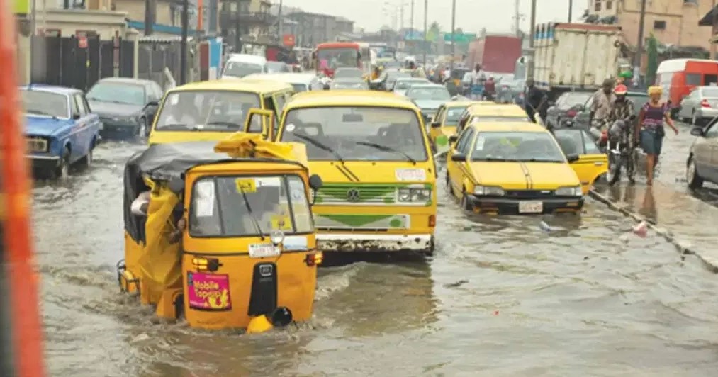 Sustainable action towards flood warnings