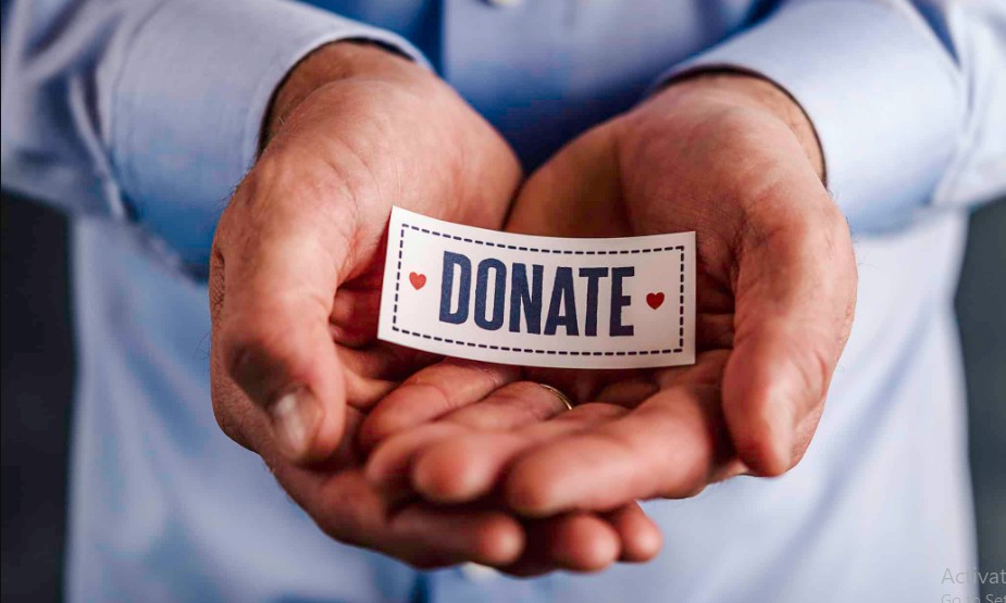 Avoiding Scrooge: 5 Questions to Ask Before Donating to Any Charity This Season