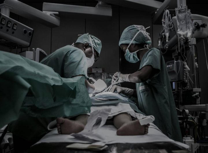 Nigerian doctors in the theatre