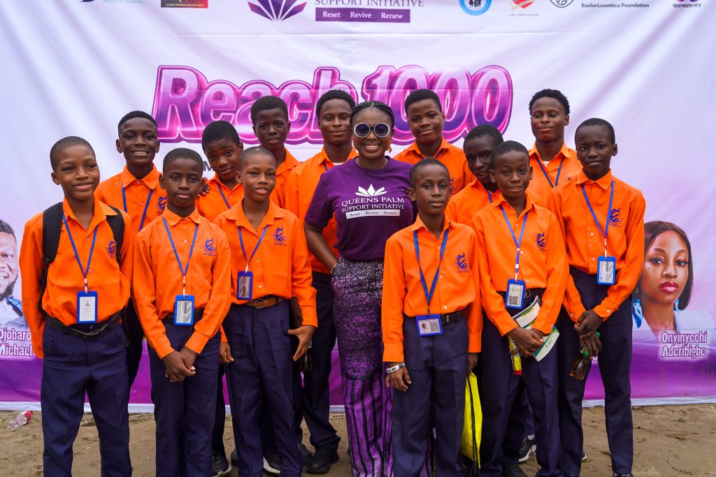 Queens Palm Support with students