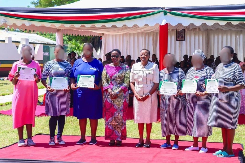Inmates at female orison with tech certificate