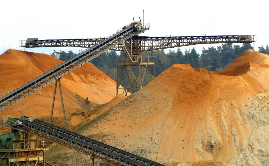 Mining site with equipment