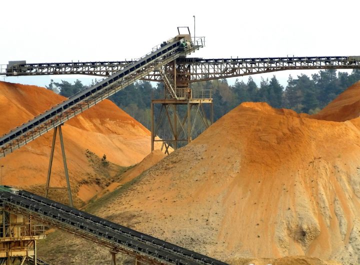 Mining site with equipment