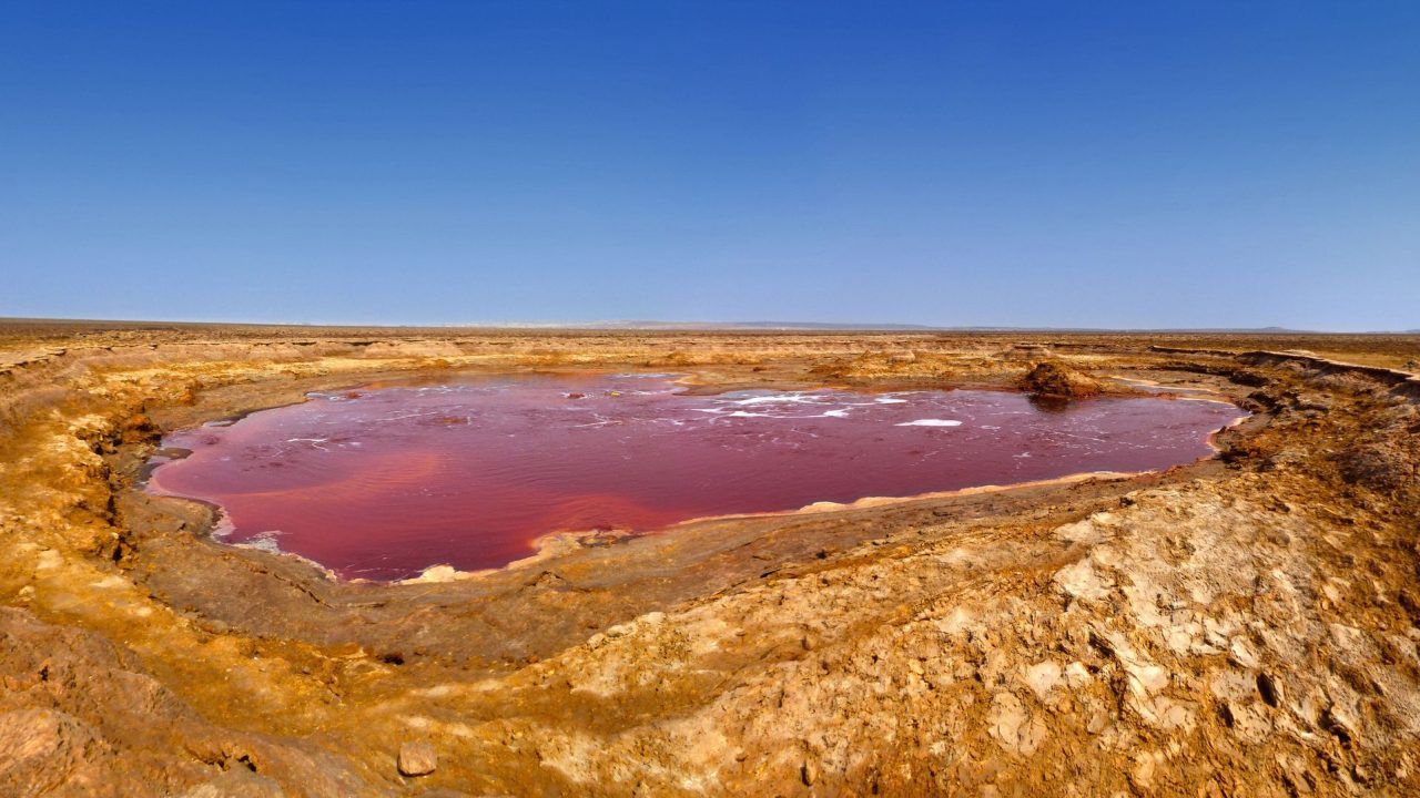 Kenya lake magadi