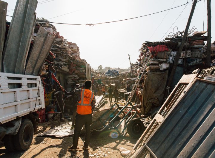 metal scrap to steel informal workers